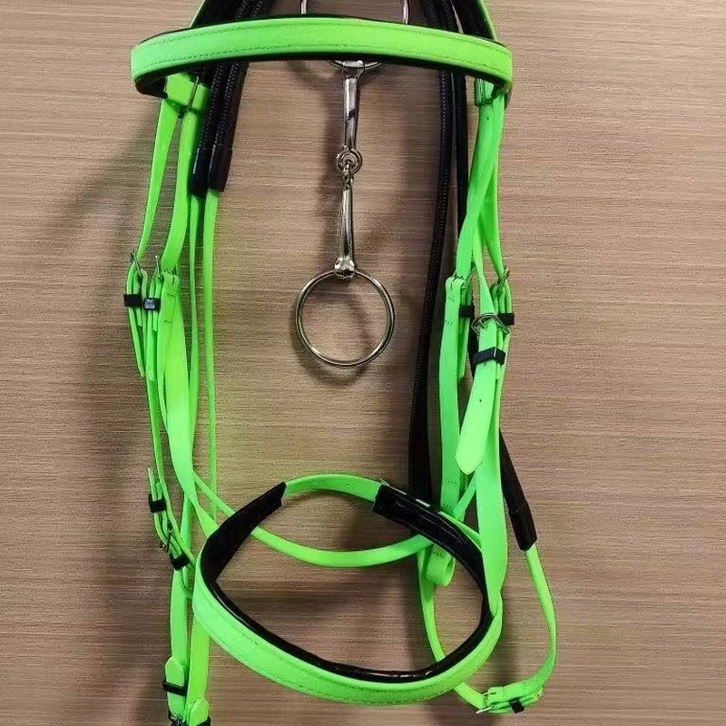 Filet en PVC avec rênes réglables pour cheval – vue 4