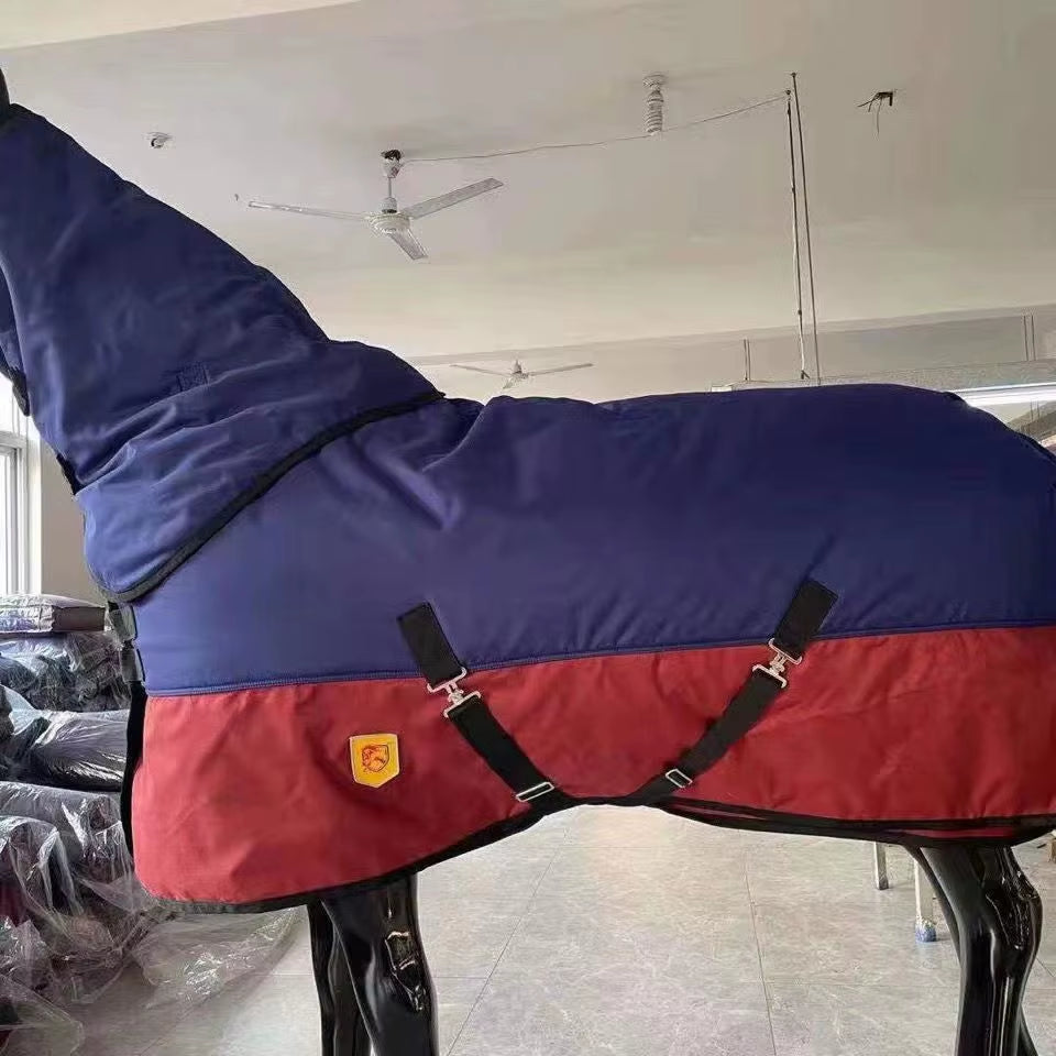 Couverture d'hiver imperméable pour cheval avec capuche